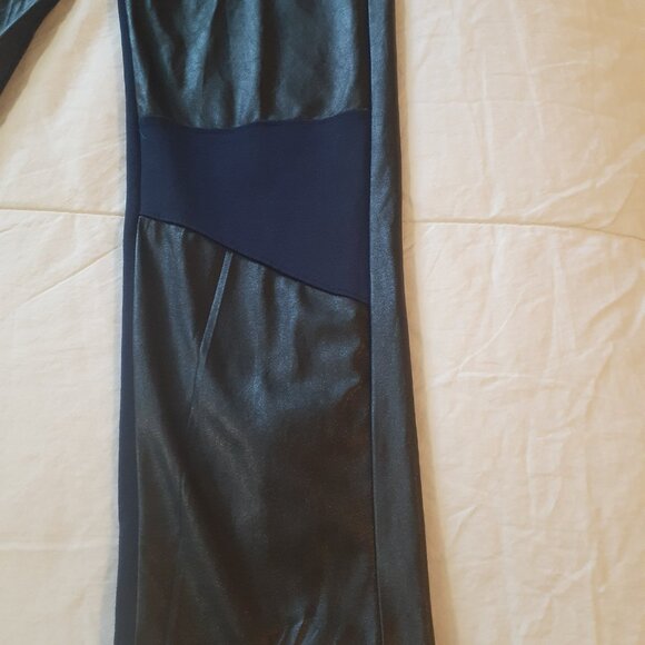 Nygard Slims Legging by Peter Nygard Size Large, Blue/Black - Picture 3 of 7